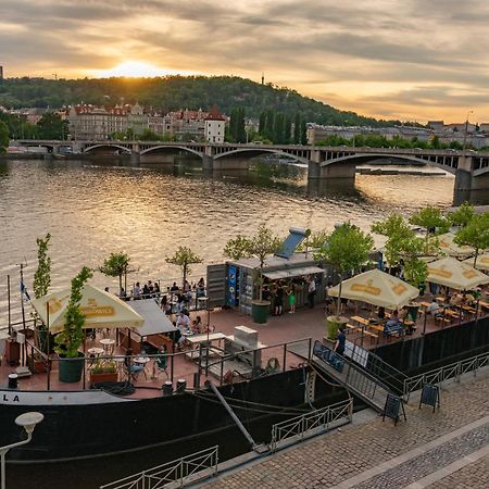 Cozy Homestay At Andel Prague Ngoại thất bức ảnh