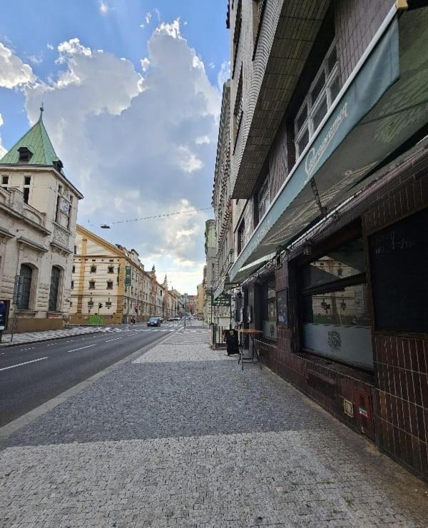 Cozy Homestay At Andel Prague Ngoại thất bức ảnh