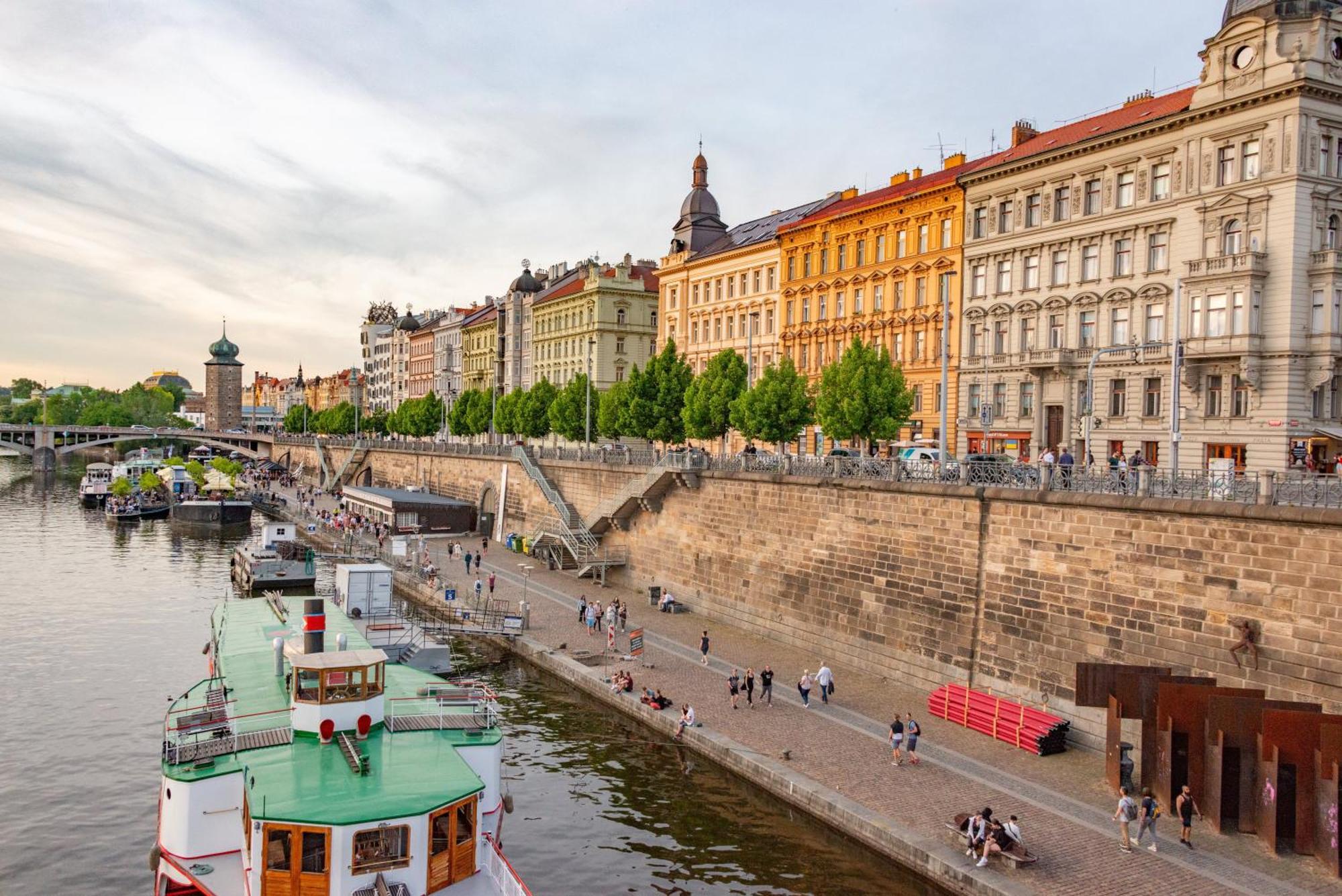 Cozy Homestay At Andel Prague Ngoại thất bức ảnh